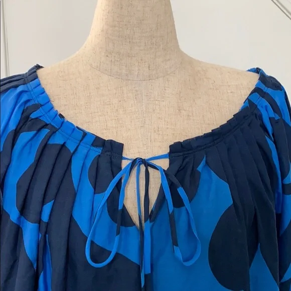 NWOT!! MICHAEL Michael Kors Blouse - Picture 2 of 5